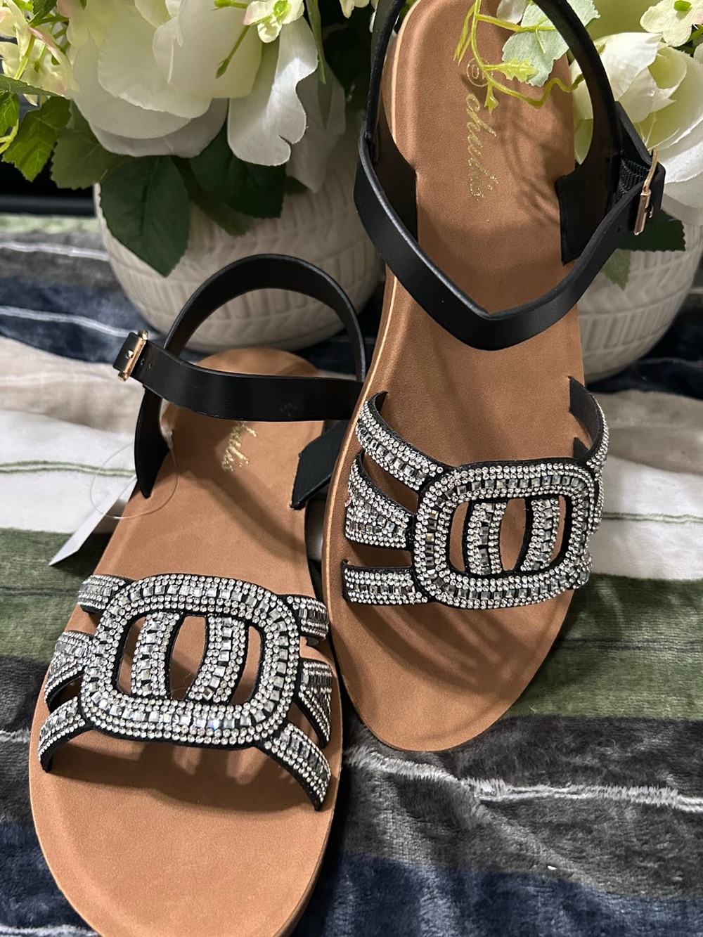 NWT Chulis Rhinestone Buckle Black Strap Sandals with Tan Footbed Size 10
